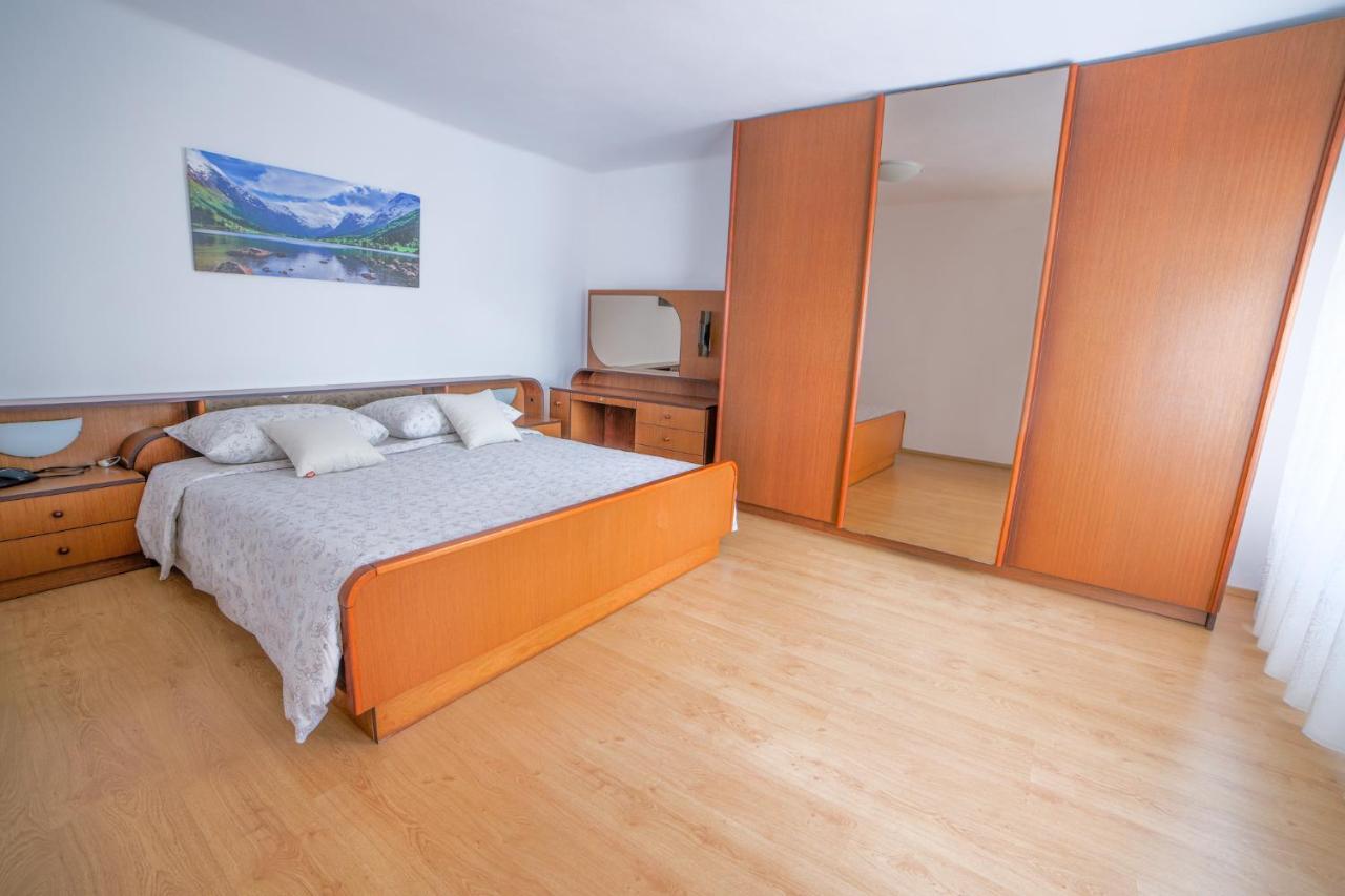 Apartma Korada Deskle エクステリア 写真
